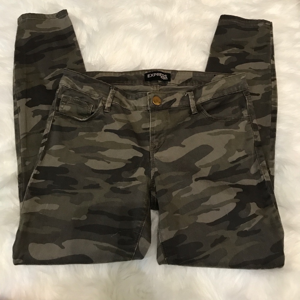 Express Camo Skinny Jeans 🦋🌷